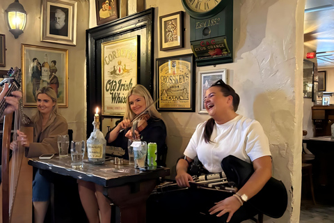 Belfast: Crosskeys Inn Irish Music and BBQ Night