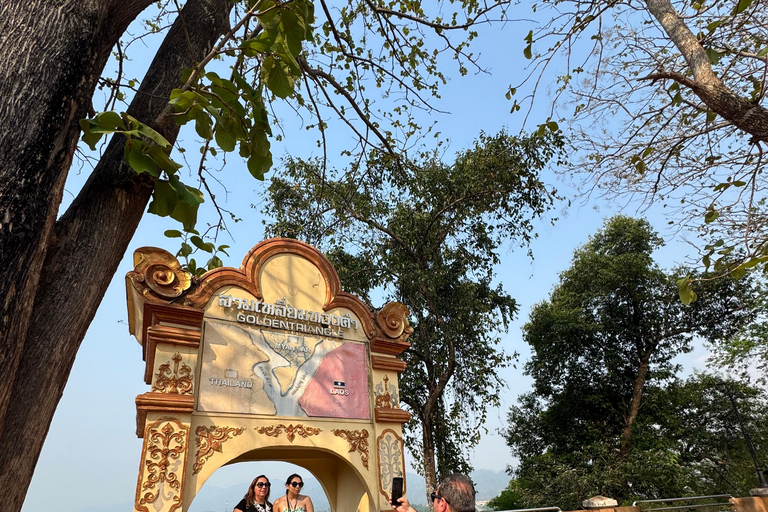 Chiang Rai: Explore All 7 Major Sites & Free Buffet Lunch Chiang Rai: Wonderful Temples & 7 Major Sites | Buffet Lunch