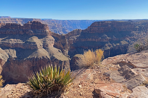 Las Vegas: Grand Canyon Helikopterflug, Bootstour & Skywalk