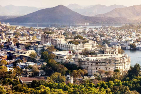 From Delhi: 6 Days Private Golden Triangle with Udaipur Tour With 3 Star Hotel Accommodation