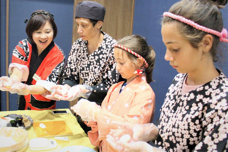 Nara: Clase de cocina, aprendiendo a hacer auténtico sushi