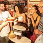 Madrid: tour di tapas e degustazione di vini con guida locale