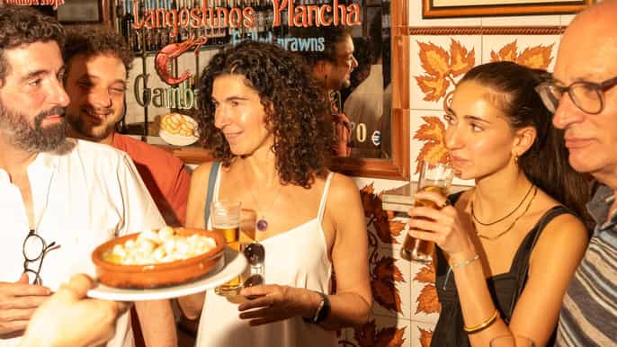 Madrid: Tour a pie de vinos y tapas