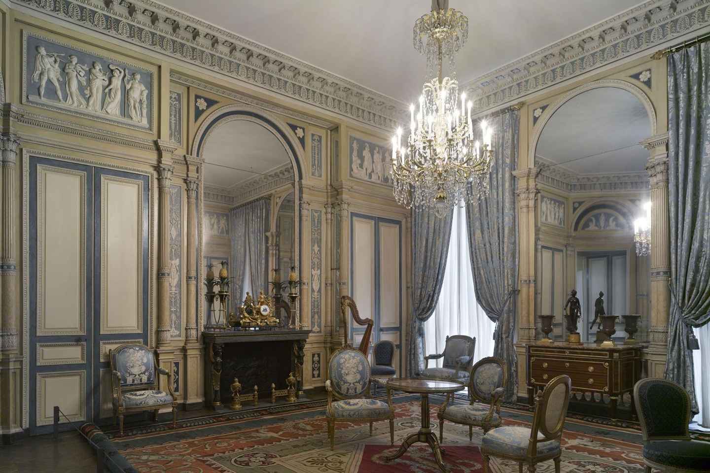 Paris: Museum of Decorative Arts Ticket and City Audio Tour