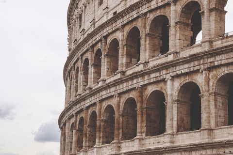 Rom: Colosseum Colosseum, Forum Romanum och PalatinträdetRom: Colosseum Colosseum, Forum Romanum &amp; Palatine Biljett som låter dig hoppa över kön