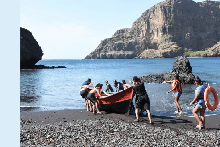 Wyspa Santiago: wycieczka łodzią do Aguas BelasWyspa Santiago: Wycieczka łodzią do Aguas Belas