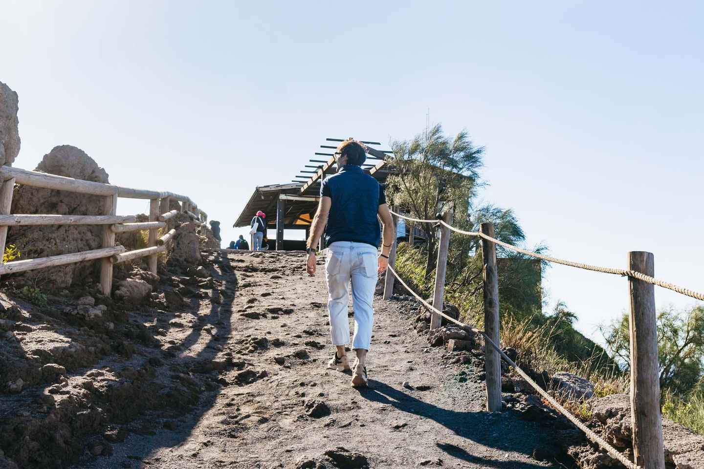 Desde Pompeya: Traslado en autobús al Vesubio con tarifa de entrada al parque