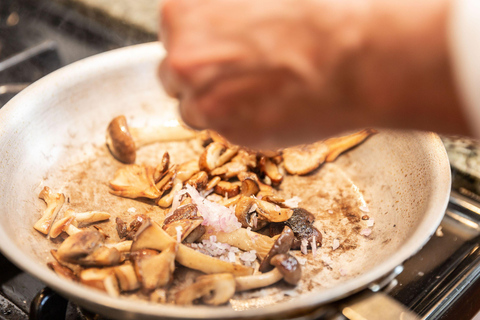 Boston: Fun Ramen Cooking Class With a Local Chef