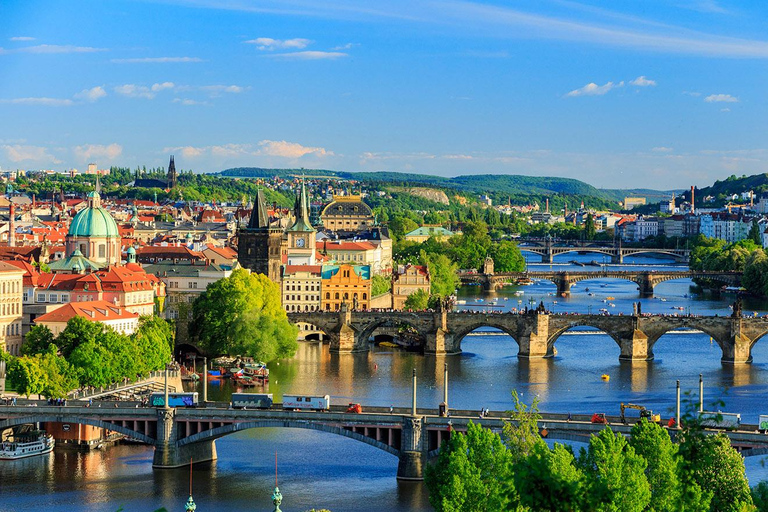 Berlin: Prague VIP luxury Van Day Trip