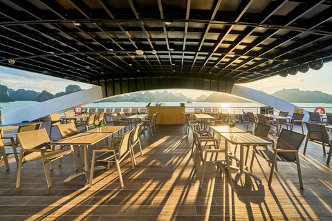 Leona Dinner Cruise – Evening Cruise in Ha Long Bay