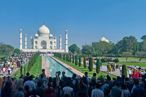 From Delhi: Same Day Round-Trip Tour By Car To Taj Mahal Tour with Car, Driver & Live Tour Guide