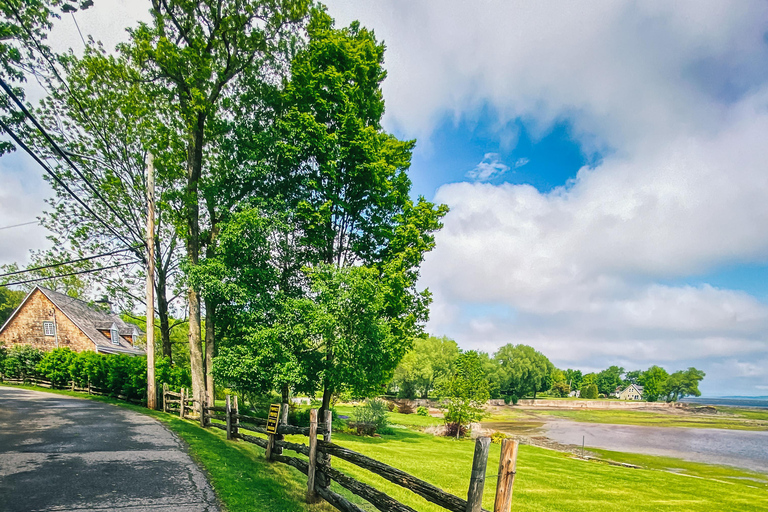 Quebec City - Scooter Guided Tour on Ile d'Orléans Quebec City: Scooter Tour on Ile d'Orleans chocolate berries