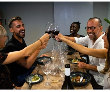 Barcelona: Wine Tasting and Tapas 5-Course Pairing Dinner