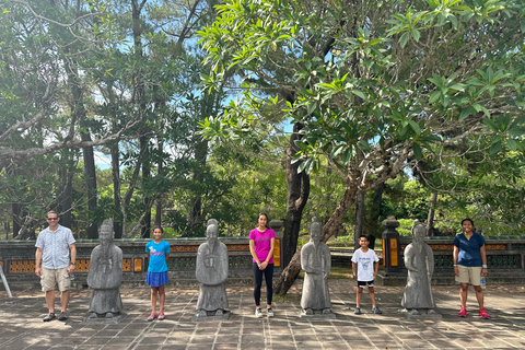 Hue: Excursión de día completo por la Ciudad Imperial de Hue con el Barco del Dragón