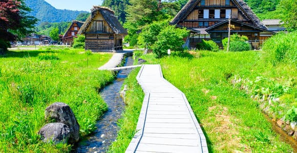 Von Nagoya aus: Gujo, Hida Takayama und Shirakawa-go Tagestour