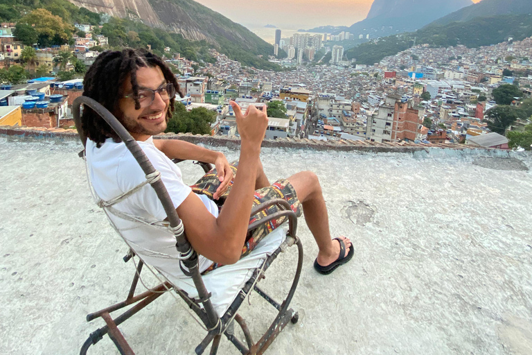 Kulturowa Immersja w Favelach RocinhaWycieczka po faweli Rocinha z kulturowym zanurzeniem