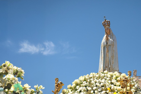 From Lisbon: Tomar and Fátima Day Trip with Guide