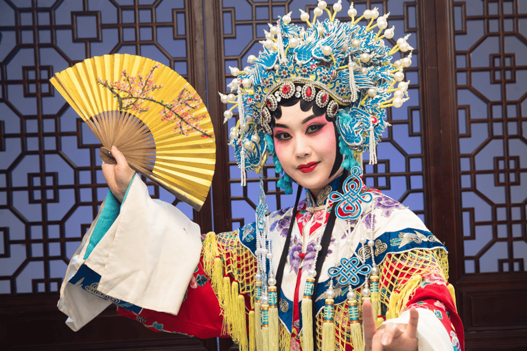 Beijing: Peking Opera with Local Dinner at liyuan theatre