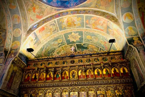 Arte da Igreja Ortodoxa Oriental em Bucareste