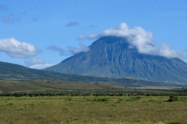 Ol Doinyo Lengai Övernattning och soluppgångsvandringOl Doinyo Lengai