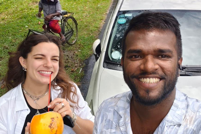 Galle: Colombo Airport Transfer with Ambalangoda Mask Museum