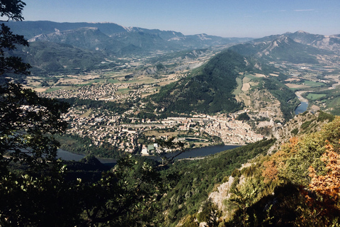 Vertigo hike: the Trou de l'Argent cave from Sisteron