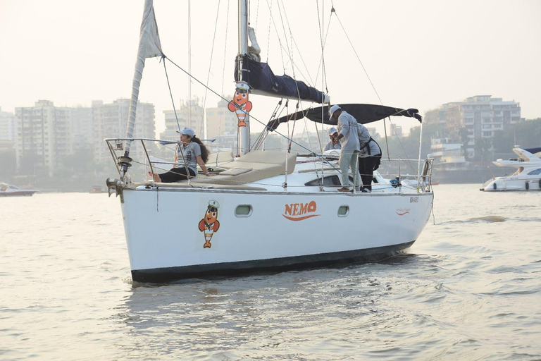 Mumbai: Privat segling med lyxig yacht