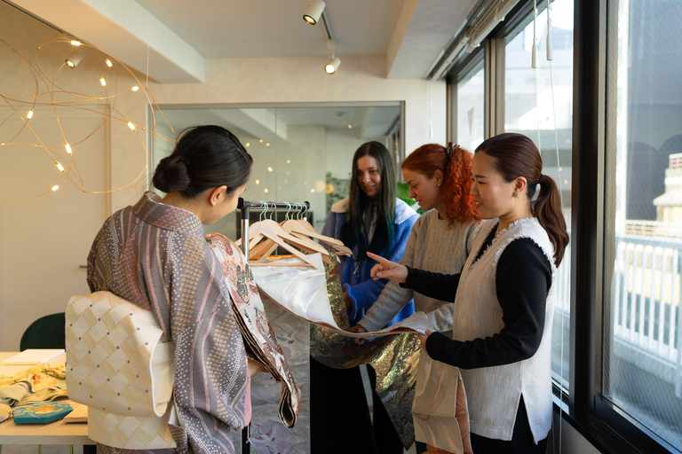 Tokyo: Kimono Art Workshop with an Instructor
