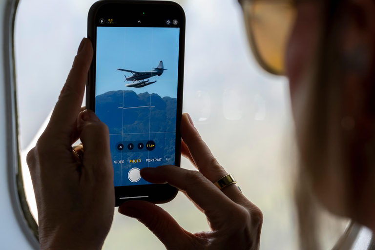 Juneau: Taku Glacier Lodge 5-Glacier Flight & Feast