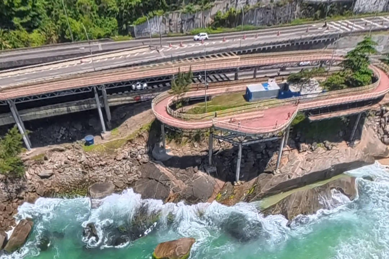 Niterói: Tandem Paragliding Flight with Luciano Miranda – No prior training required. Niterói: Tandem Paragliding Flight with Luciano Miranda – No Training Required