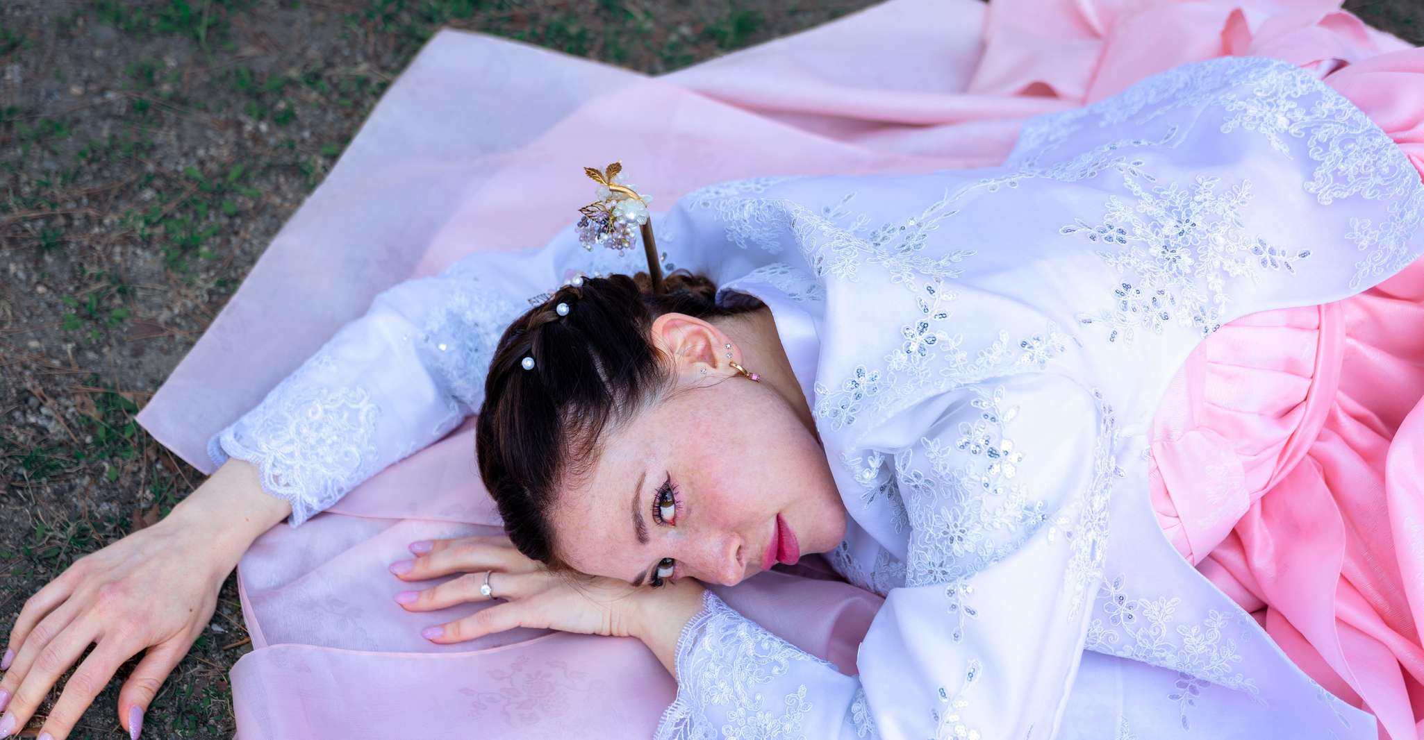 Seoul: Hanbok Rental with Gyeongbokgung Palace Entry