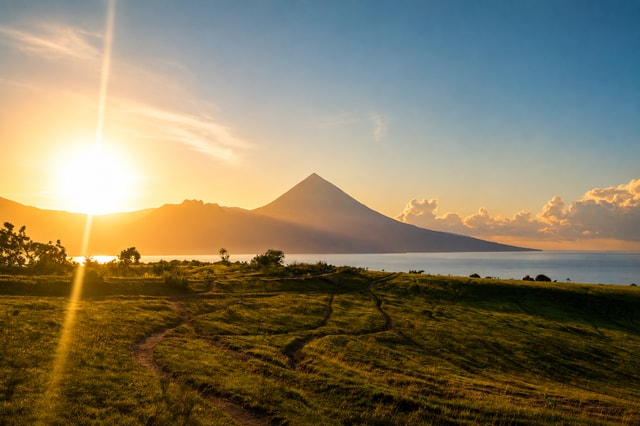 Labuan Bajo: Nuca Molas Island 2D1N Premium Open Trip