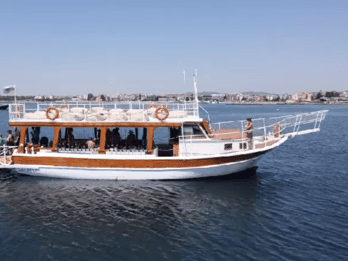 Ab Obzor: 4 Stunden Bootstour mit BBQ und Freizeit in Nessebar