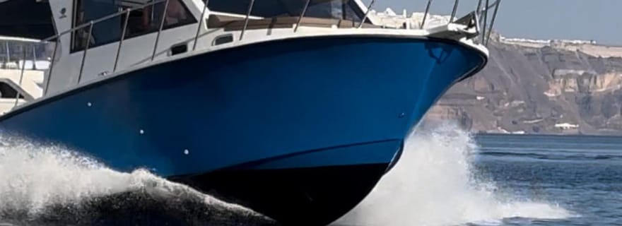 Santorin Tour en bateau privé de pêche - BBQ, plongée en apnée