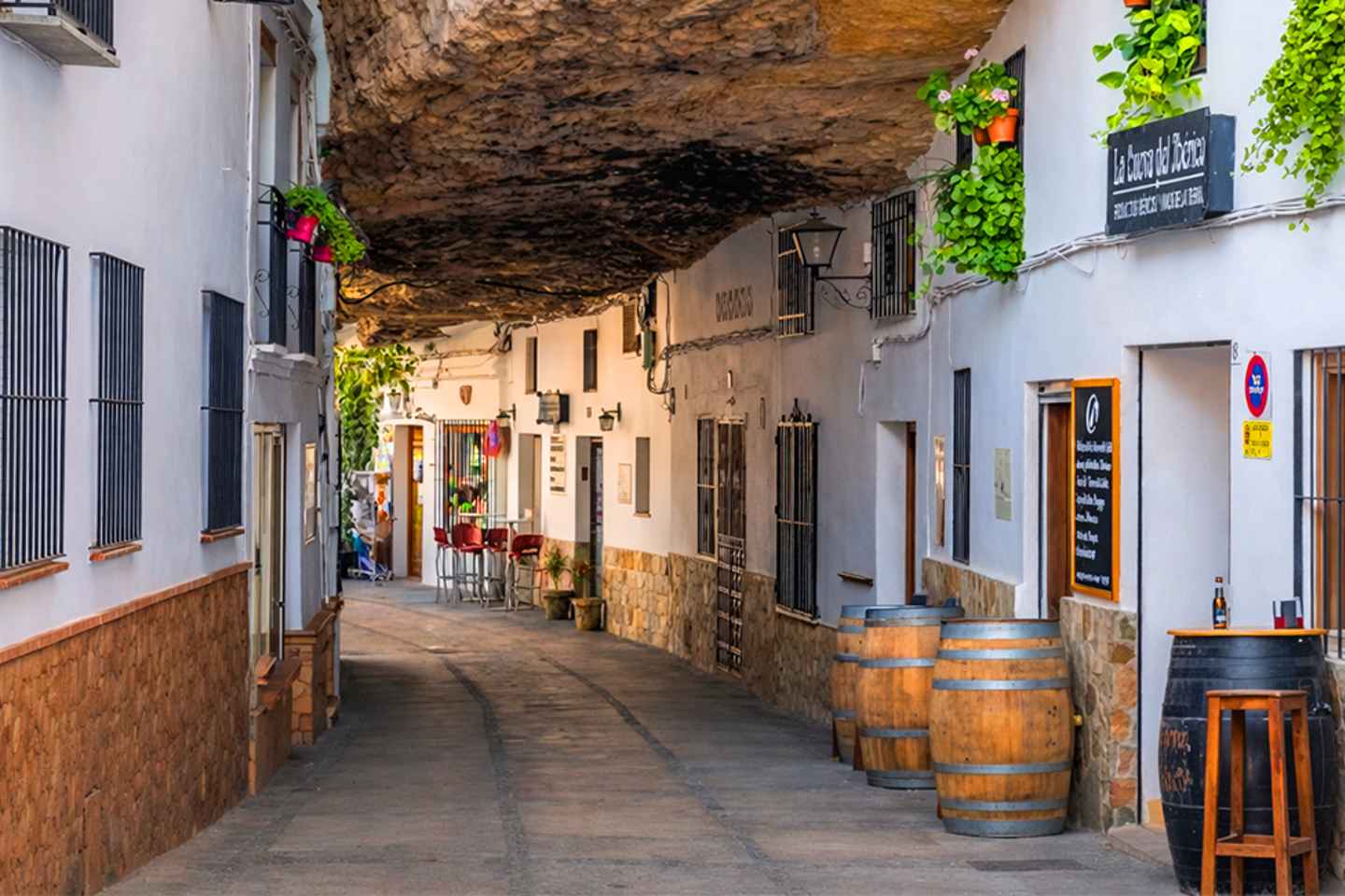 말라가 출발: 론다와 세테닐 데 라스 보데가스 완벽 투어