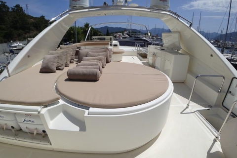 Mykonos : Private 8-Hour Yacht Cruise on Azimut 80 Mykonos : Private 8-Hour Cruise on Azimut 80