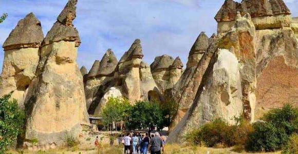 Cappadocia: Red Tour with Guide,Lunch&Entrance Fee(optional)