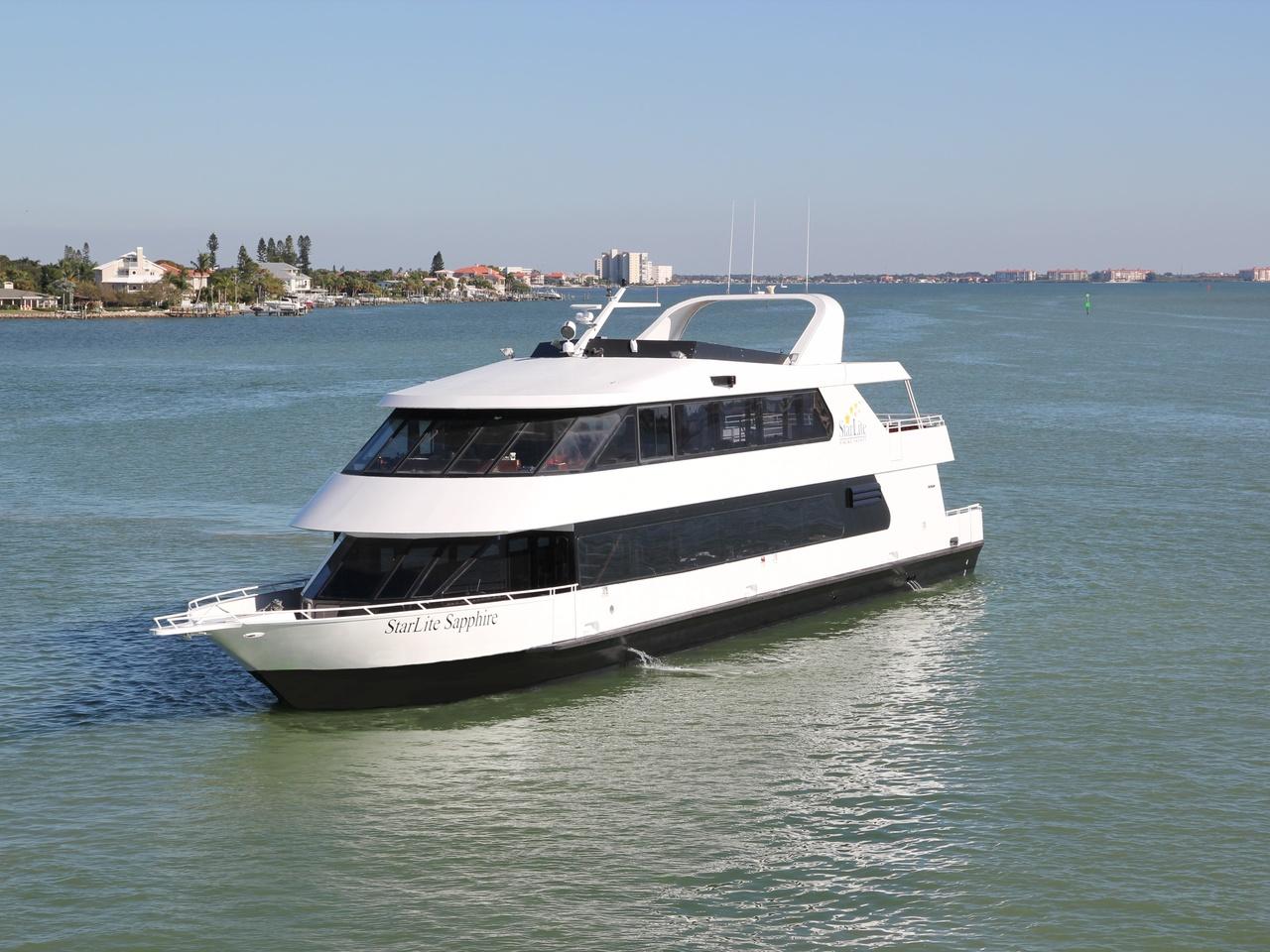 St. Pete Beach: StarLite Sapphire Dinner-Yachtfahrt