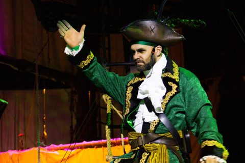 Orlando: Pirates Dinner Adventure Show Deluxe Package