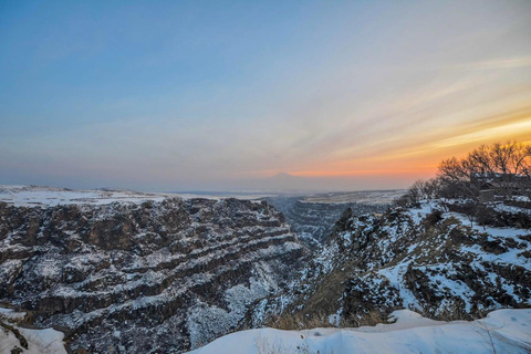 Goditi un tour privato invernale di 3 giorni in Armenia