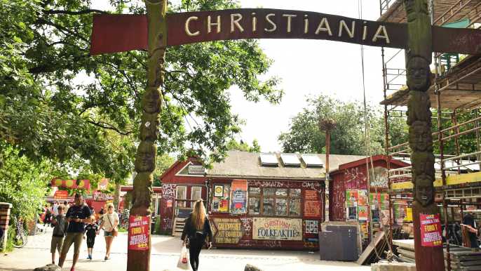 Copenhagen: Christiania & Christianshavn Guided Walking Tour