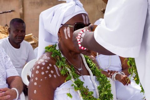 Ceremonia nadania imienia i wycieczka po mieście AkraAkra: Afrykańska tradycyjna ceremonia nadania imienia