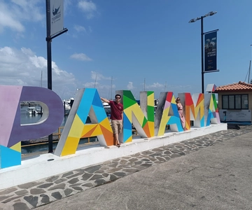 Panama: Half-Day City Tour and Panama Canal
