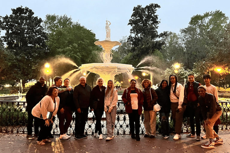 Savannah: Ghost & Graveyard Walking Tour With Local Guide Standard Option