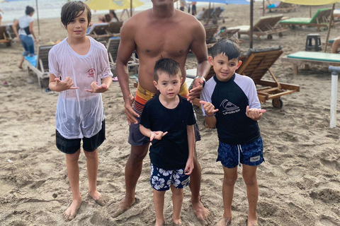 Medewi : Leçon de surf en groupe pour débutants et intermédiaires