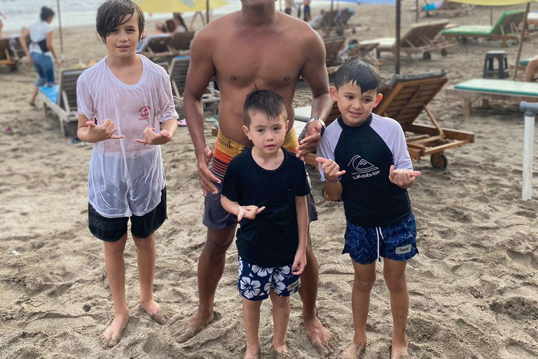 Medewi : Leçon de surf en groupe pour débutants et intermédiaires