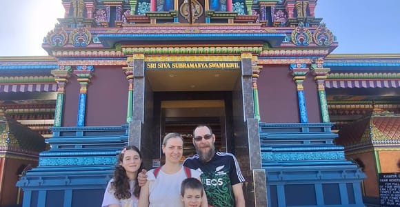 Nadi: Guided Tour with Temple, Market, and Mud Pool Visit