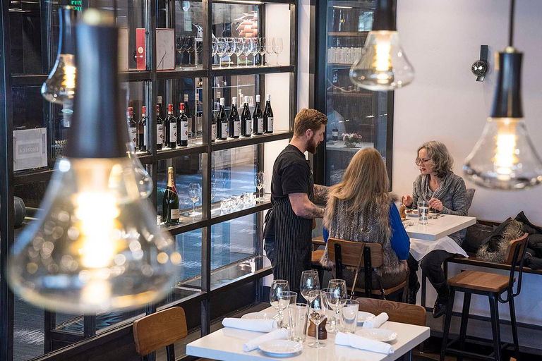 Chișinău: City Tour, Wine Painting Workshop, & Tasting