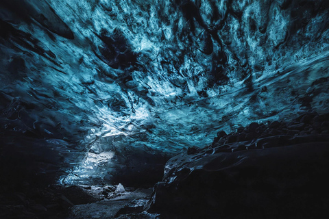 Excursion Premium dans la grotte de glace bleue - soupe chaude et boisson chaude incluses.Visite guidée de la grotte de glace bleue Vatnajökull Premium