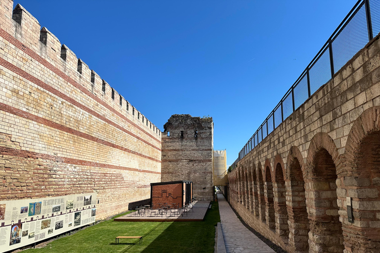 Tour delle Mura di Contantinopoli e del Palazzo Blachernea